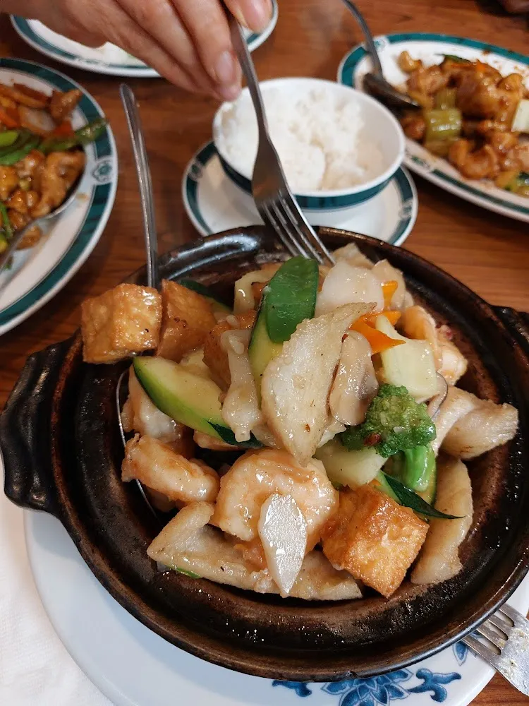 Seafood in Clay Pot